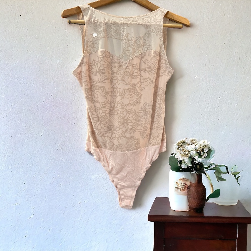Blush Pink Body Suit Woman's Medium ( L1)